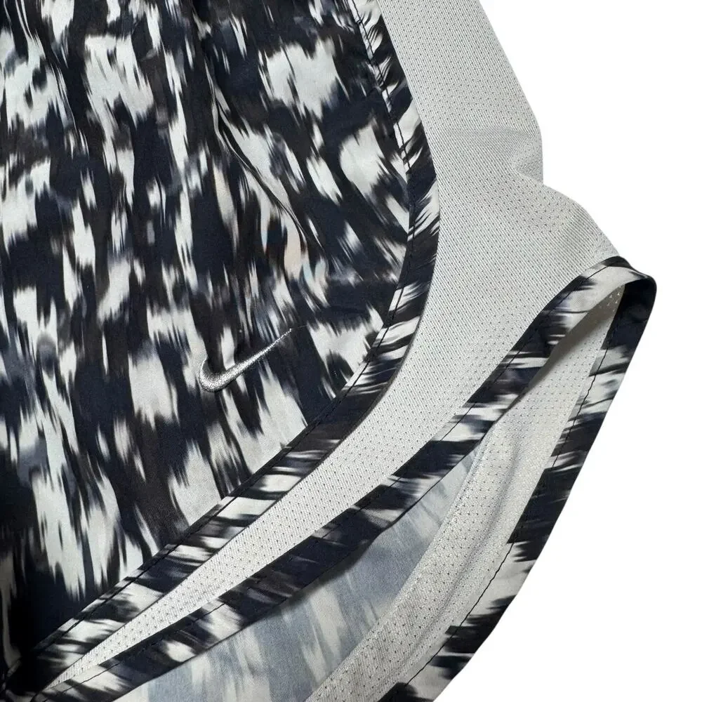 Nike Dri-Fit Lined Running Shorts Black White Gray Large